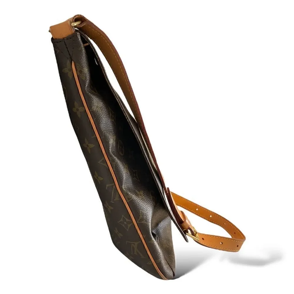 LOUIS VUITTON Vintage RARE Crossbody Flap Bag